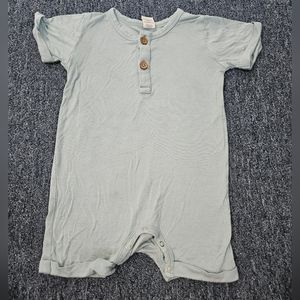Larkspur baby short sleev romper BAMBOO. Color light blue /green